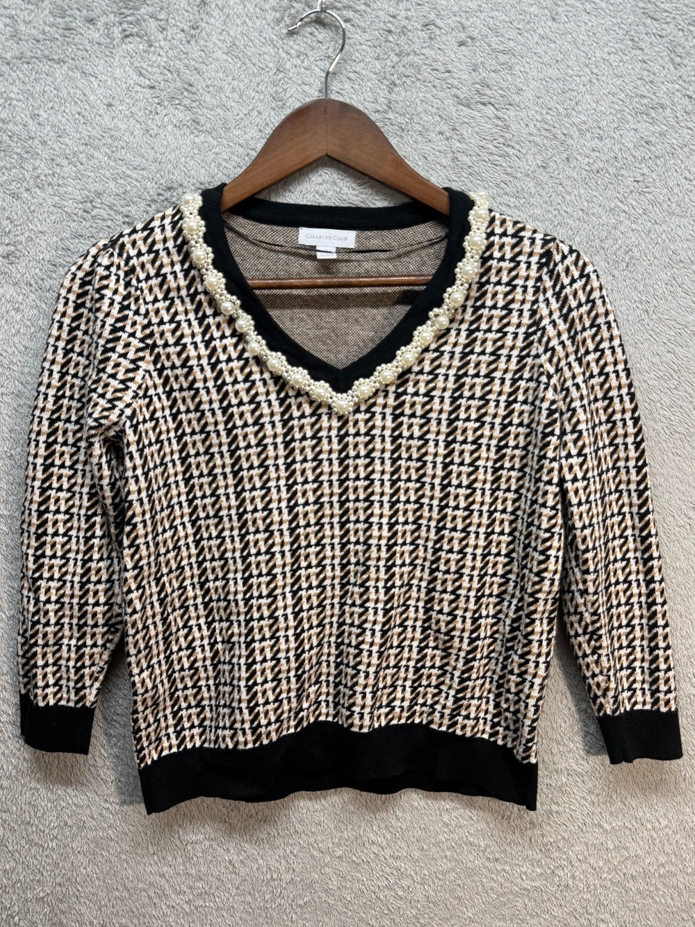 Charter Club Pearl Trim Houndstooth V-Neck Sweater M